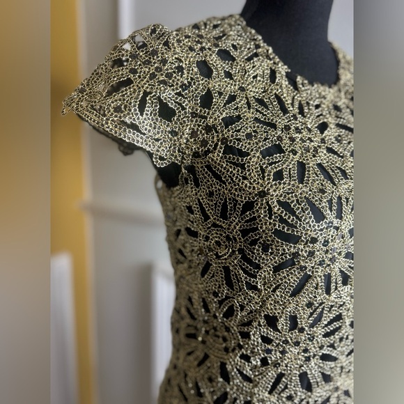 SHORT DRESS IN GOLDEN GUIPURE - Picture 12 of 16